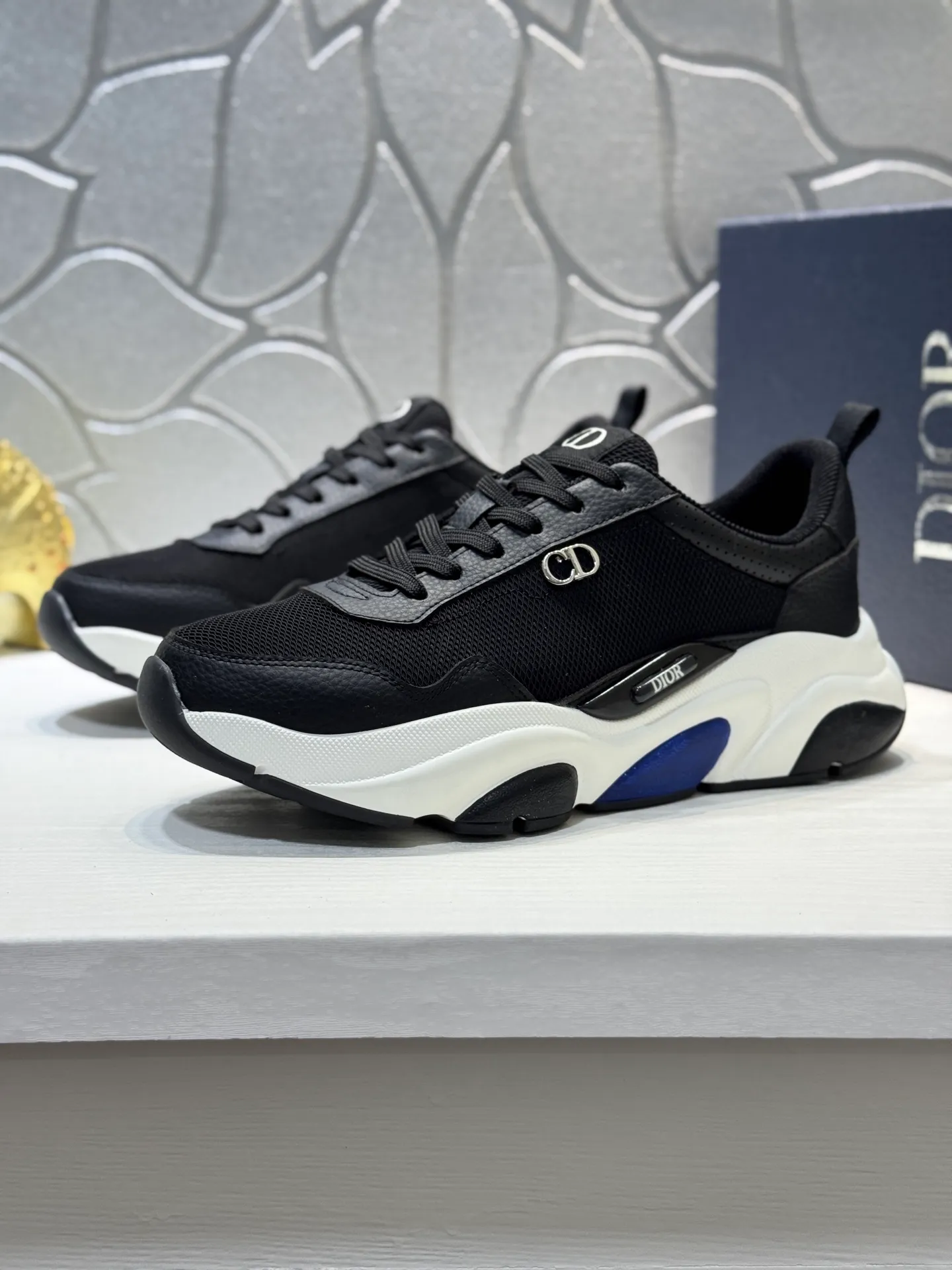 Men's shoes 💰440【New style】🪳🪳(Dior) popular model【New style】⚠⚠️Top purchasing agent🔍🔍Men's HK counters are on sale simultaneously. Sole: The original sole is specially provided by the original factory. The exclusive movable molded sole is super comfortable. The original factory follows the order. 🔍🔍The high-quality multi-color splicing design is exquisite and unique, and the cowhide stitching mesh lining💪Details determine the quality. We only make shoes with care. You can enter and exit the counter at will. Welcome to compare🇮🇹Size: 38-44 (45 customized